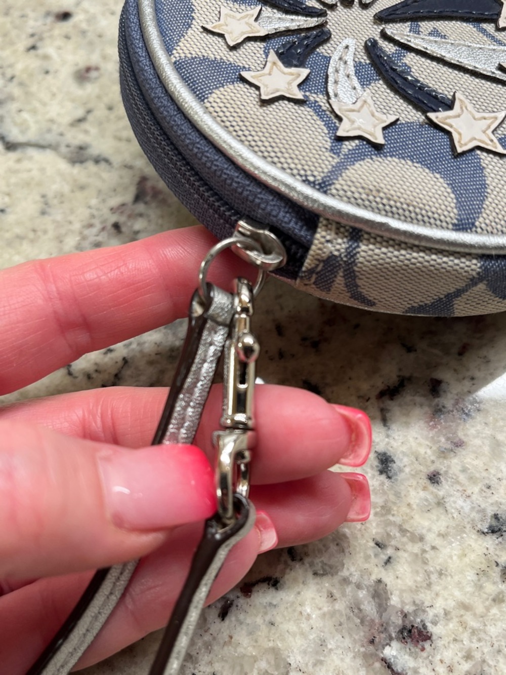 Coach Signature Fireworks Coin Purse EUC - Picture 8 of 10